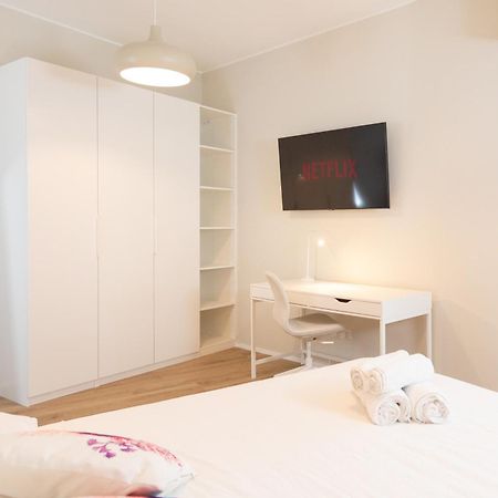 Dreams Exclusive Apartments With Terrace - Free Parking - M1 Station - Near Center Милан Экстерьер фото