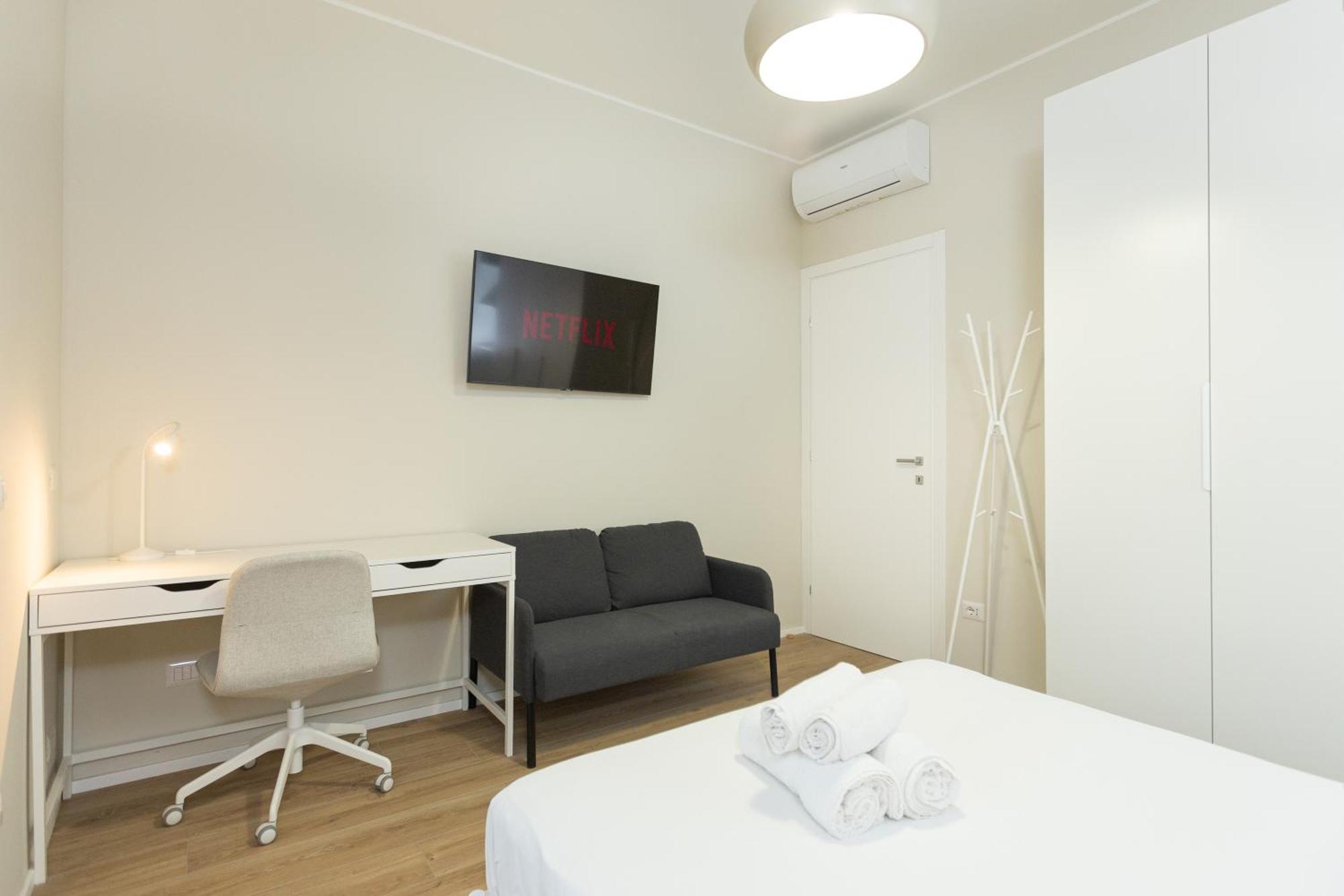 Dreams Exclusive Apartments With Terrace - Free Parking - M1 Station - Near Center Милан Экстерьер фото