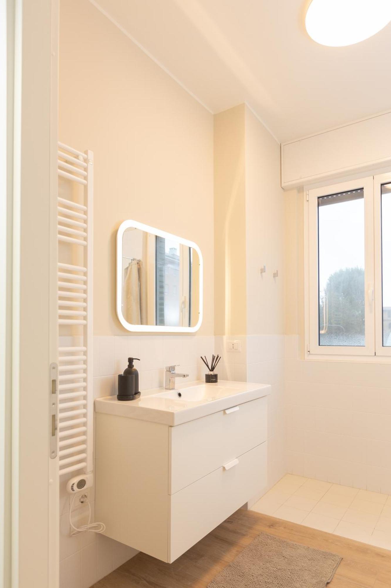 Dreams Exclusive Apartments With Terrace - Free Parking - M1 Station - Near Center Милан Экстерьер фото