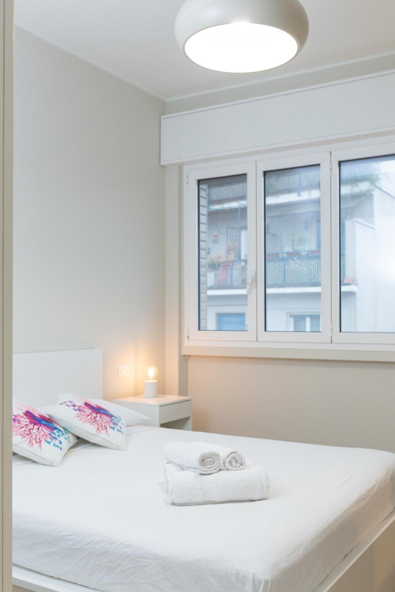 Dreams Exclusive Apartments With Terrace - Free Parking - M1 Station - Near Center Милан Экстерьер фото